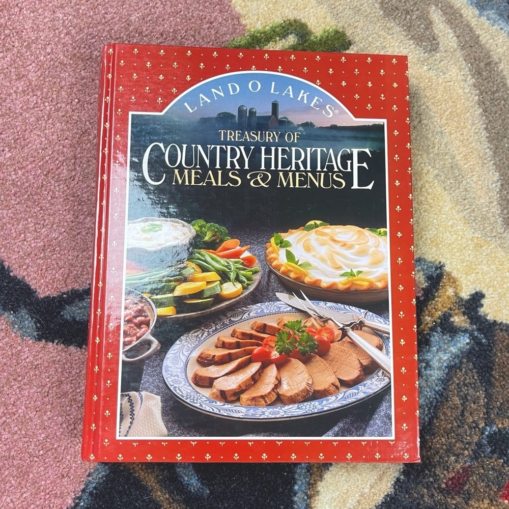 VINTAGE COUNTRY COOKBOOK 1994 HANDCOVER